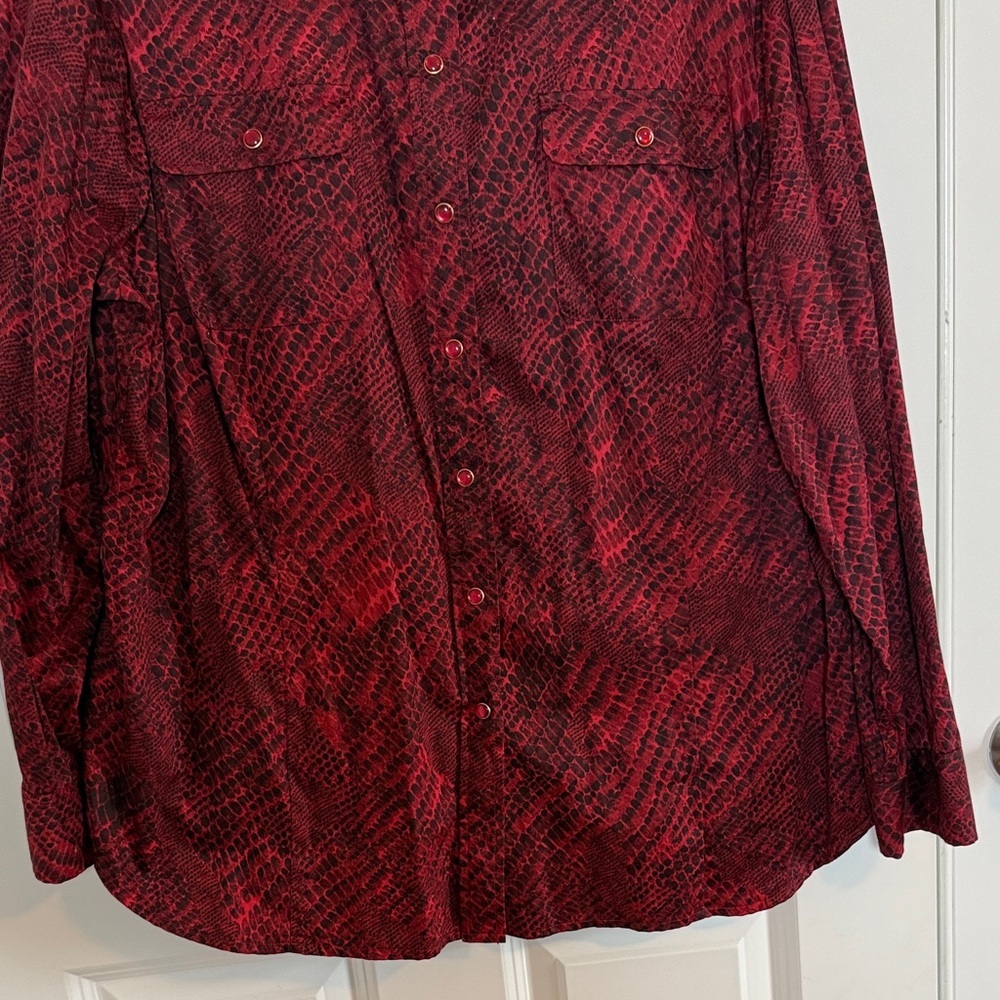 Jones New York Ruby Red Snake Print Button-Up Shirt Red Snap Buttons Size 3X - Picture 3 of 7